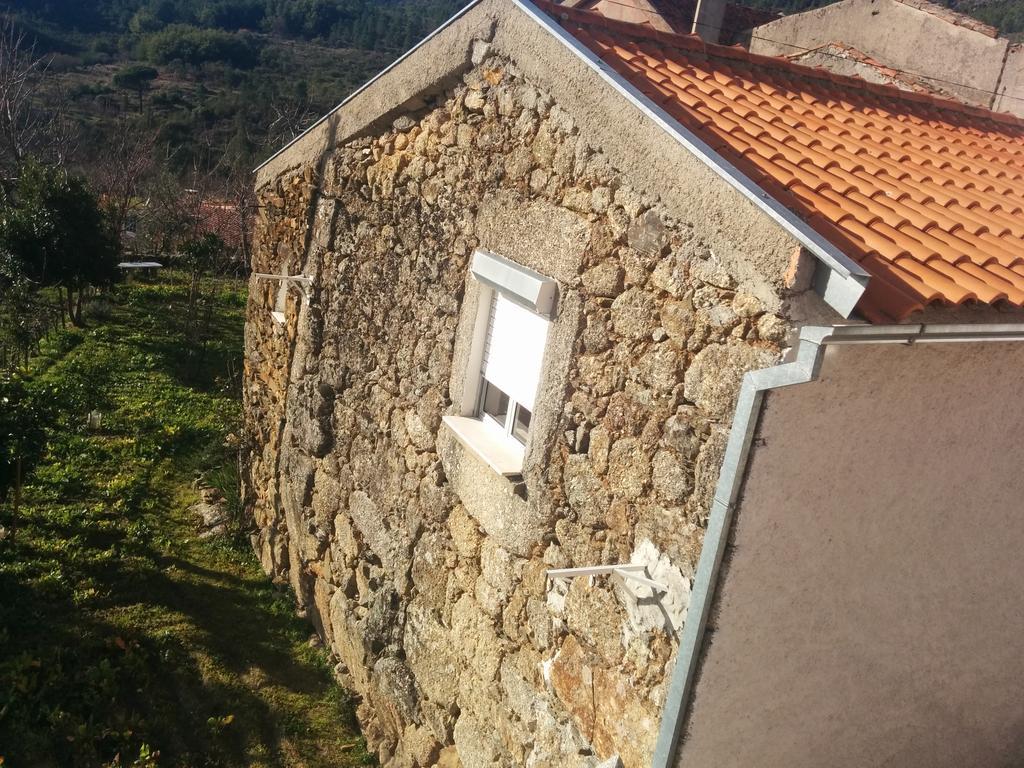 Casa Do Fundo Do Povo - Serra Da Estrela Cortes do Meio Bagian luar foto